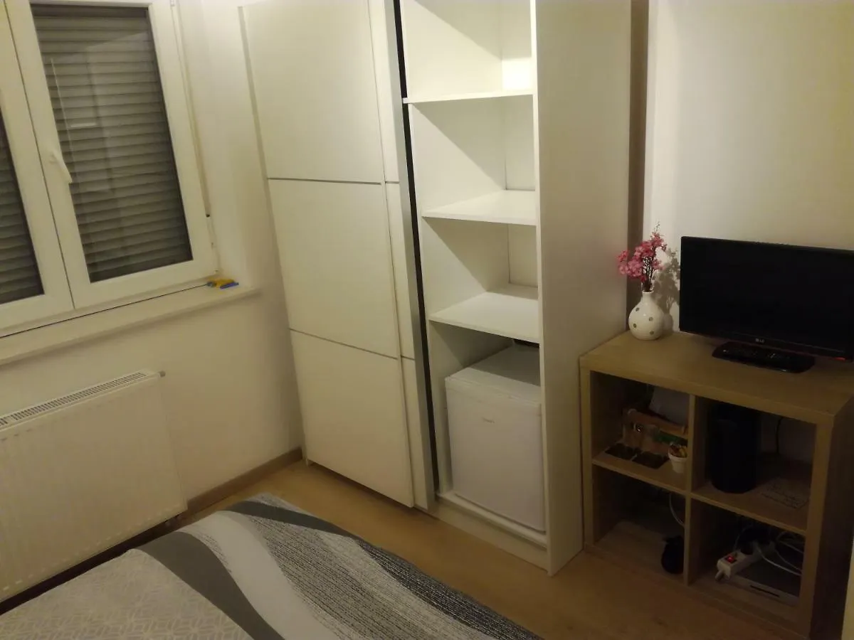 Soba U Centru Hotell Pula Pensionat