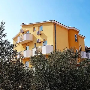 https://apartmani-lili-sukosan.hotelinzadar.com